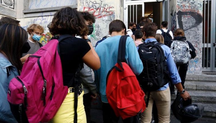 Studenti italiani orgogliosi dell'Europa? I dati che spiazzano tutti