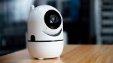 Videocamera di sorveglianza hackerata: come difendersi dai ladri che entrano in casa