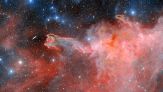 La “mano di Dio” è apparsa in cielo: le spettacolari immagini della nebulosa di Gum