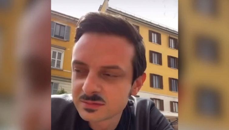 Scippato il telefono a Rovazzi durante una diretta a Milano