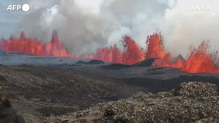 Islanda, nuova eruzione vulcanica: il video è da brividi
