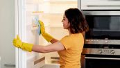 Come pulire il frigo e il freezer prima delle vacanze