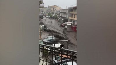 Nubifragio vicino Avellino, strade diventano torrenti di fango