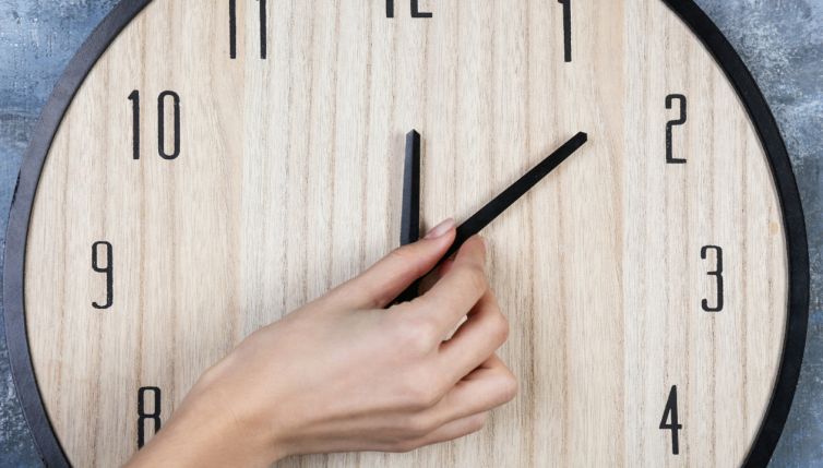Ora legale "in anticipo" in Italia: quando si cambia quest’anno