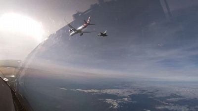 Caccia militari scortano aereo verso Fiumicino