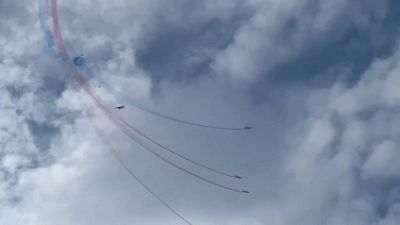 Il video della collisione in volo tra due frecce tricolori francesi