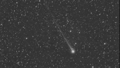 La cometa di Pasqua attraversa il cielo: è la SWAN25F