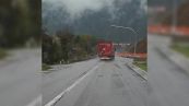 Val Pusteria, tir si schianta contro la segnaletica "anti-camion"