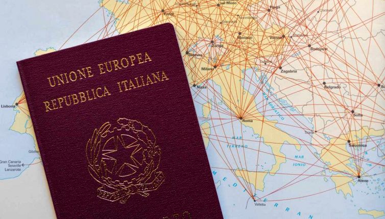 Rinnovo di patente e passaporto: l'Italia è la più cara d'Europa