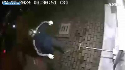 Furti 'esplosivi' al bancomat: la tecnica è da brividi