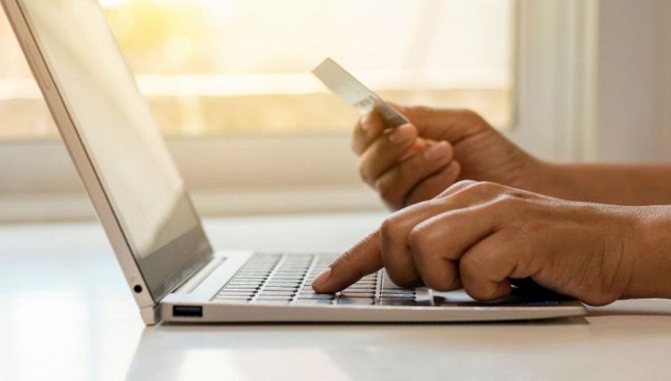 Truffe hotel in aumento: e-mail false dopo la prenotazione
