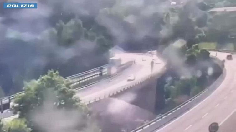 Contromano sull'A23, la Polizia intercetta e blocca due camion