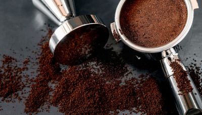 I fondi di caffè diventano il segreto del cemento del futuro