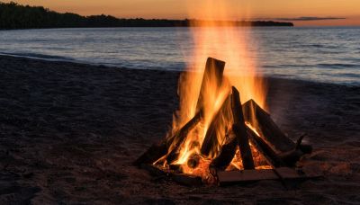 Si può fare un falò in spiaggia? Cosa dice la legge