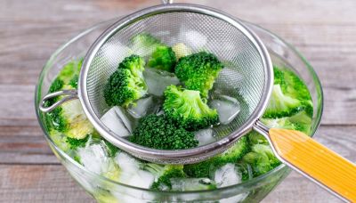 Cos’è il blanching, la sbollentatura per congelare il cibo