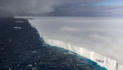 L'iceberg A23a minaccia le navi come quello del Titanic