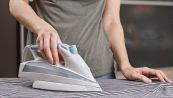 Macchie del ferro da stiro sui vestiti? Cause e rimedi efficaci
