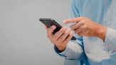 Il cellulare ci spia davvero? L’inchiesta sul microfono nascosto