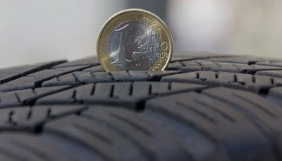 Come misurare l’usura degli pneumatici: i trucchi del gommista