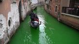 Acqua verde in dieci città italiane: cosa è successo
