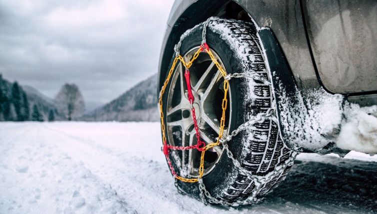 Catene da neve, ecco come montarle