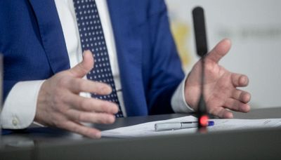 Gesticolare può renderti immediatamente più persuasivo: lo studio