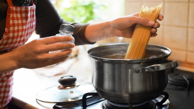Salare la pasta: dosi giuste