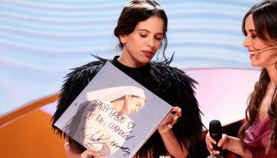 Chi è Rosalía, la superstar spagnola che conquista il mondo