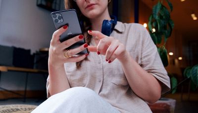 Tradimento scoperto tramite spot: moglie reagisce così. Cosa dice la legge