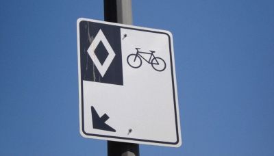 Nuovo cartello stradale con rombo bianco: cosa significa?