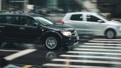Luce verde sul cofano delle auto: a cosa servirà