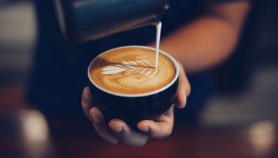 Caffellatte al mattino: buono, ma è anche sicuro per la salute?