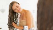 Lavare i capelli col detergente intimo: perché dovresti provare