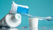 Dentifricio: sai cosa significa la barra colorata sul tubetto?