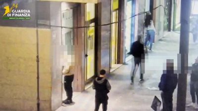 False identità create con l'AI e INPS: l'incredibile truffa milionaria