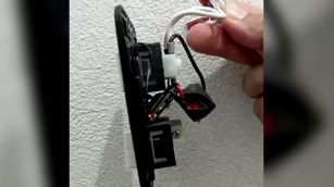 Telecamere nascoste: così ti spiano (anche al lavoro)