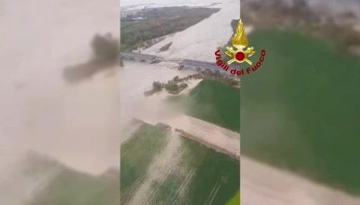 Maltempo in Molise, Ss Adriatica: il ponte sul Trigno crollato visto dall'alto