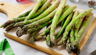 Gli asparagi crudi ricchi di gusto e salute: ma come si mangiano?