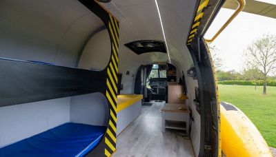 In campeggio in elicottero, velivoli trasformati in tende glamping