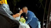 Niente macchina per il matrimonio: con la ruspa all'altare