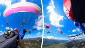 Paura ad alta quota: aereo prende in pieno il paracadute di un parapendio