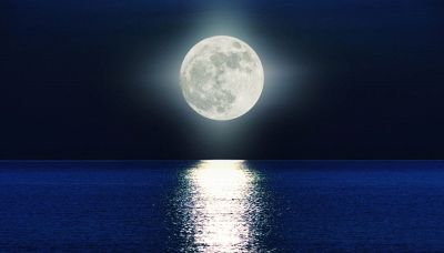 Torna la rara Luna blu che influenza l’oroscopo