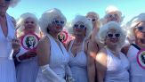 Centenario Marilyn Monroe, 1.037 sosia da record a Palm Springs