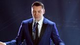 Tiziano Ferro in difficoltà sul palco, i video preoccupano i fan