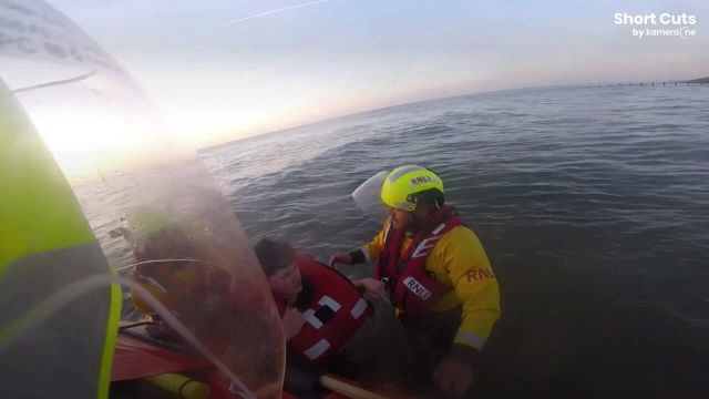 Salvata da sabbie mobili e marea