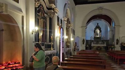 Fantasma appare dietro la statua di San Francesco: il video inquietante