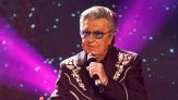 Bobby Solo annulla il concerto: "Ci sono troppi moscerini”