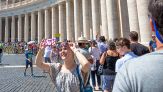 Overtourism, come evitare la folla durante le vacanze: le 6 regole