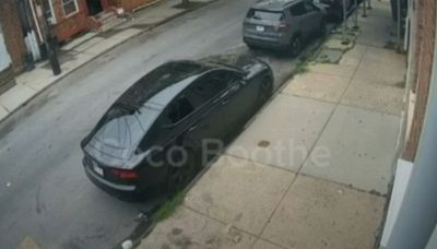 Edificio crolla e distrugge auto appena comprata
