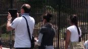 Trappola del selfie, come funziona la truffa che fa sparire borse e valigie